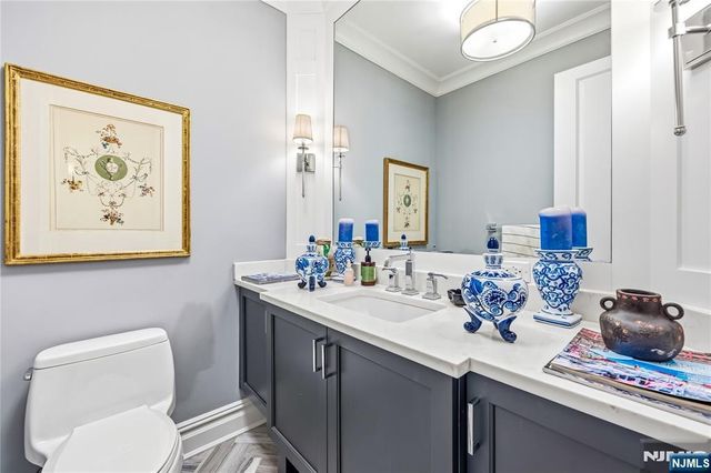 1228 River Road, Edgewater, NJ 07020