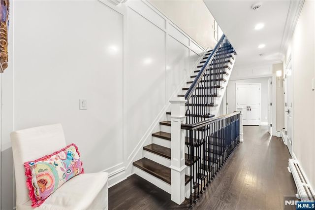 1228 River Road, Edgewater, NJ 07020