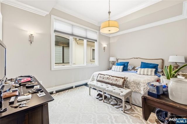 1228 River Road, Edgewater, NJ 07020