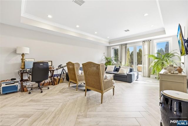 1228 River Road, Edgewater, NJ 07020