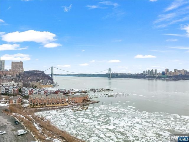 1228 River Road, Edgewater, NJ 07020