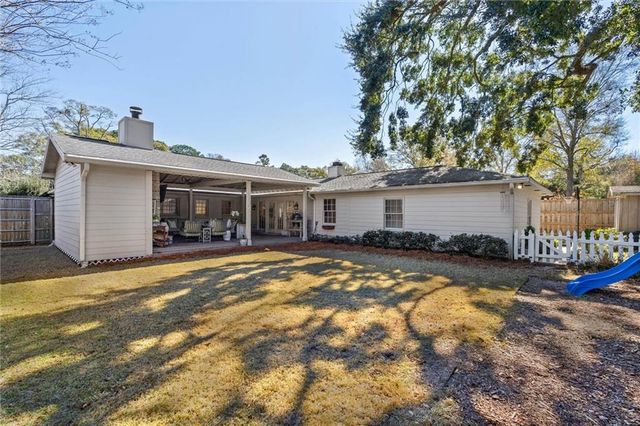 363 Ridgelawn W Drive, Mobile, AL 36608