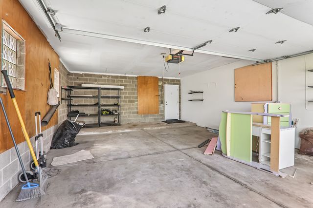 807 E Golfview Drive, Mount Prospect, IL 60056