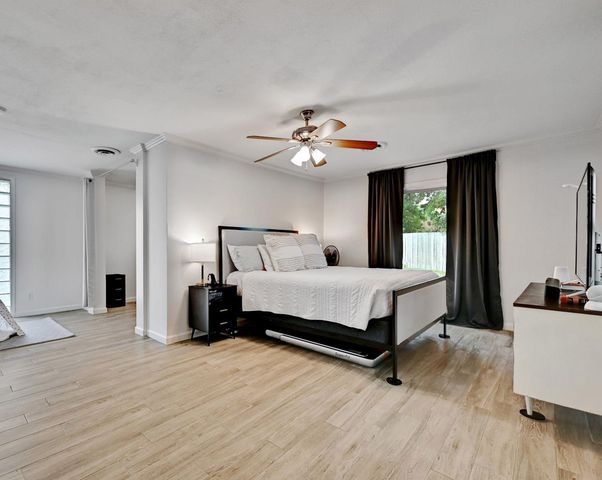 5700 Avenue G, Austin, TX 78752