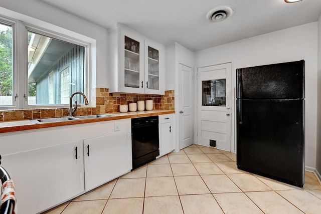 5700 Avenue G, Austin, TX 78752