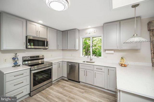 126 GREEN SPRING RD, Locust Grove, VA 22508