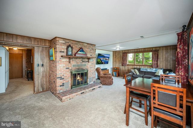 126 GREEN SPRING RD, Locust Grove, VA 22508