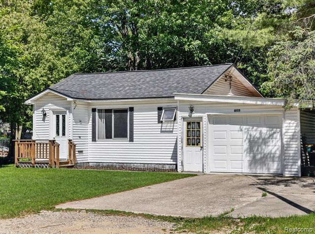 706 N Ionia Street, Gladwin, MI 48624