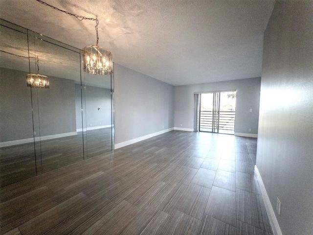 10332 Sunrise Lakes Boulevard 310, Sunrise, FL 33322