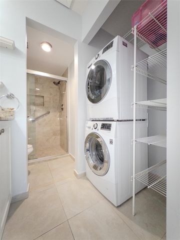 10332 Sunrise Lakes Boulevard 310, Sunrise, FL 33322