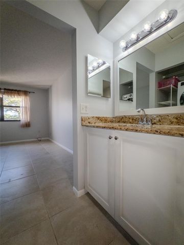 10332 Sunrise Lakes Boulevard 310, Sunrise, FL 33322