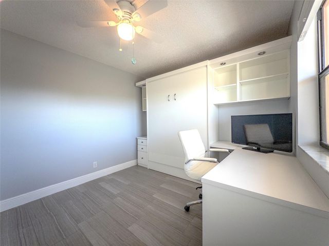 10332 Sunrise Lakes Boulevard 310, Sunrise, FL 33322