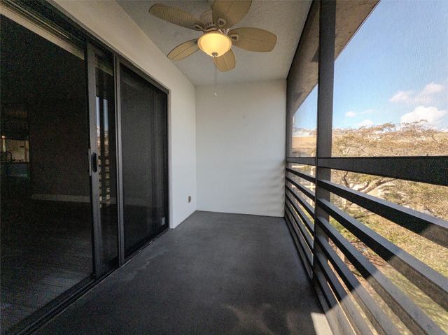 10332 Sunrise Lakes Boulevard 310, Sunrise, FL 33322