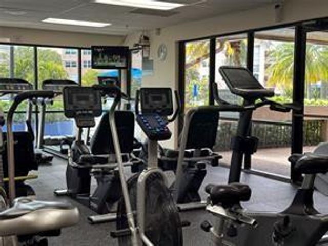 10332 Sunrise Lakes Boulevard 310, Sunrise, FL 33322