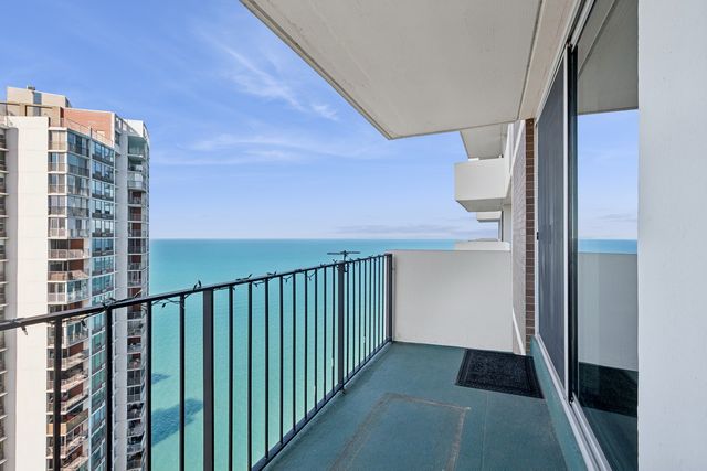 6033 N Sheridan Road 36F, Chicago, IL 60660