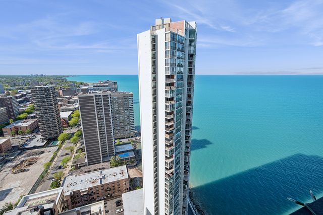 6033 N Sheridan Road 36F, Chicago, IL 60660
