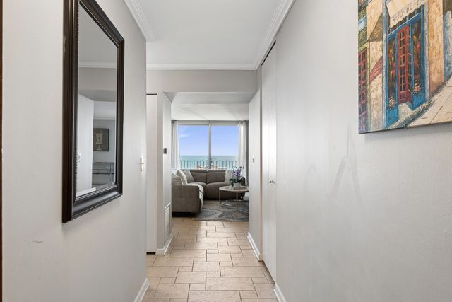 6033 N Sheridan Road 36F, Chicago, IL 60660