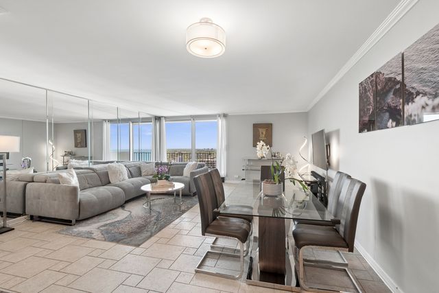 6033 N Sheridan Road 36F, Chicago, IL 60660