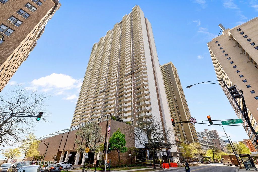 6033 N Sheridan Road 36F, Chicago, IL 60660