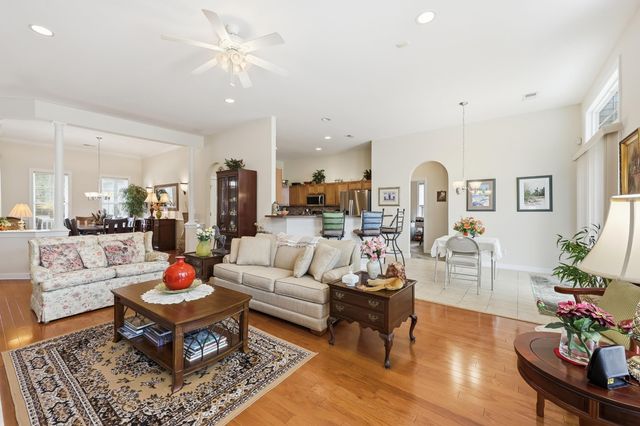 160 Three Oak Ln., Conway, SC 29526