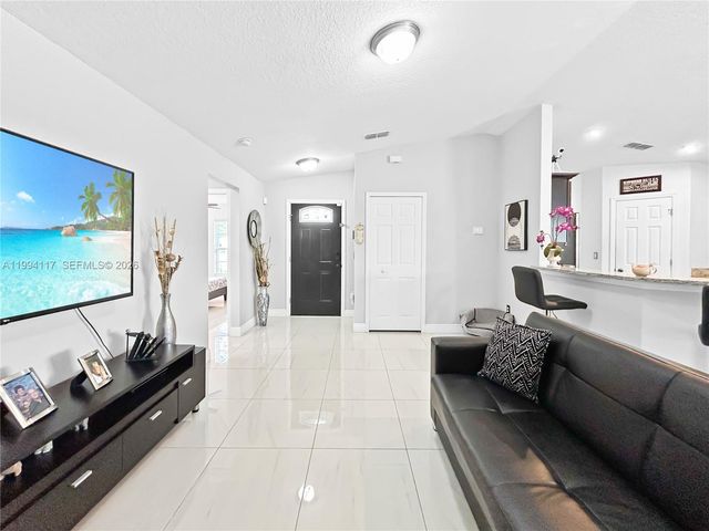 1017 Fraser Place, Kissimmee, FL 34759