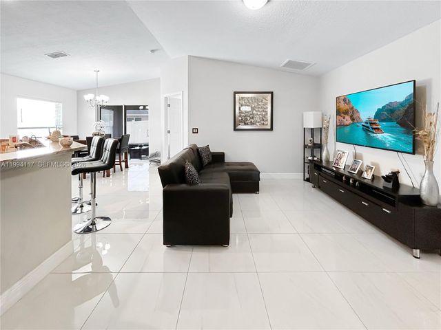 1017 Fraser Place, Kissimmee, FL 34759