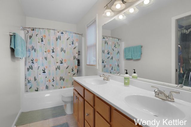 5656 Highbury Drive SE, Ada, MI 49301