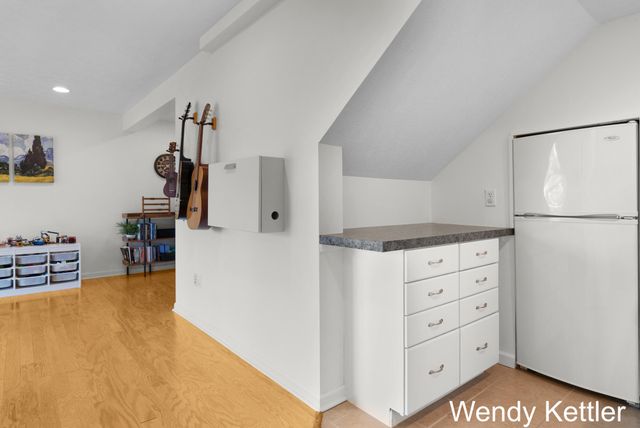 5656 Highbury Drive SE, Ada, MI 49301