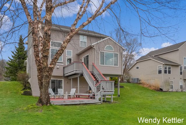 5656 Highbury Drive SE, Ada, MI 49301