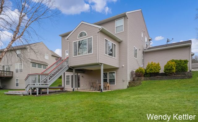 5656 Highbury Drive SE, Ada, MI 49301