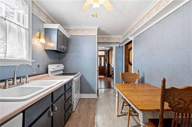 310 Meadow Ave, Charleroi Boro, PA 15022