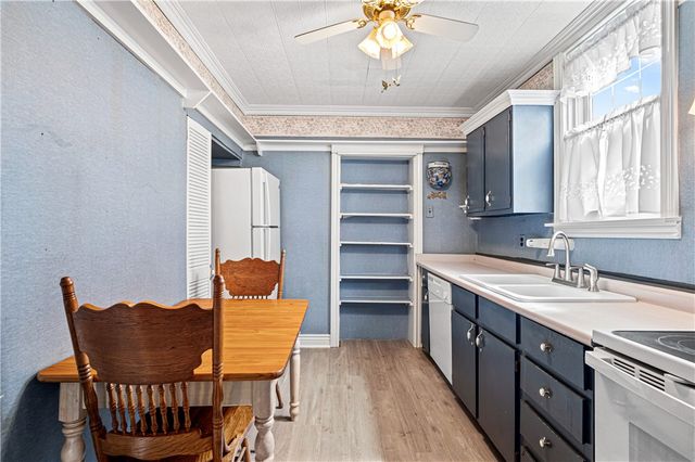 310 Meadow Ave, Charleroi Boro, PA 15022