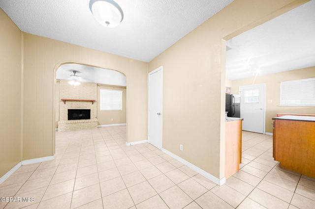 5656 Kensington Circle, El Paso, TX 79924