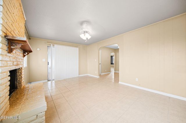 5656 Kensington Circle, El Paso, TX 79924