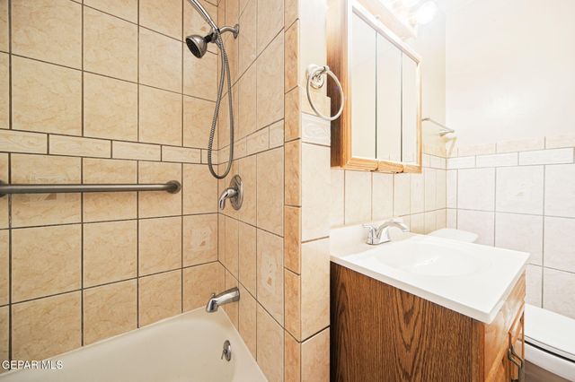 5656 Kensington Circle, El Paso, TX 79924