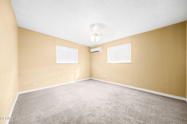 5656 Kensington Circle, El Paso, TX 79924