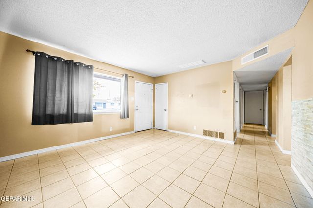 5656 Kensington Circle, El Paso, TX 79924