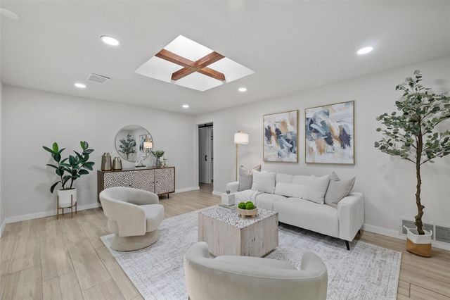 1905 ORO COURT, Clearwater, FL 33764