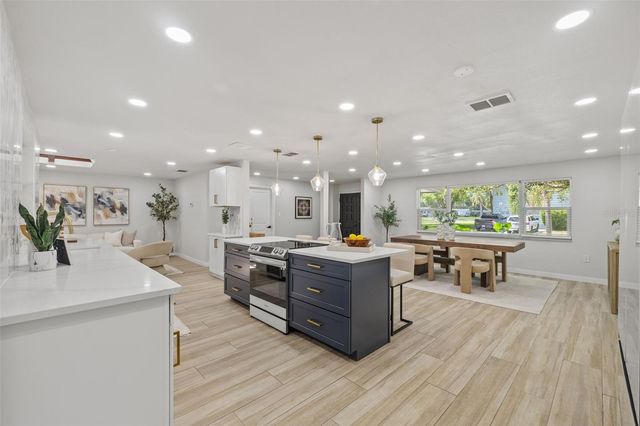 1905 ORO COURT, Clearwater, FL 33764