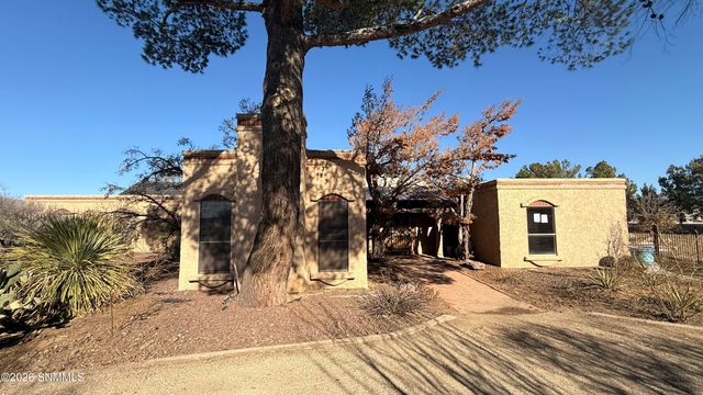 1908 Francine Court, Las Cruces, NM 88007