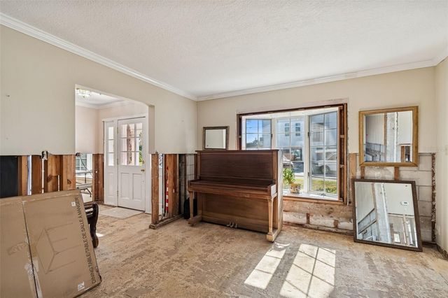 19 SANDPIPER ROAD, Tampa, FL 33609