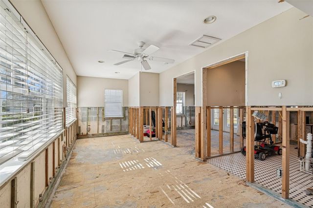 19 SANDPIPER ROAD, Tampa, FL 33609