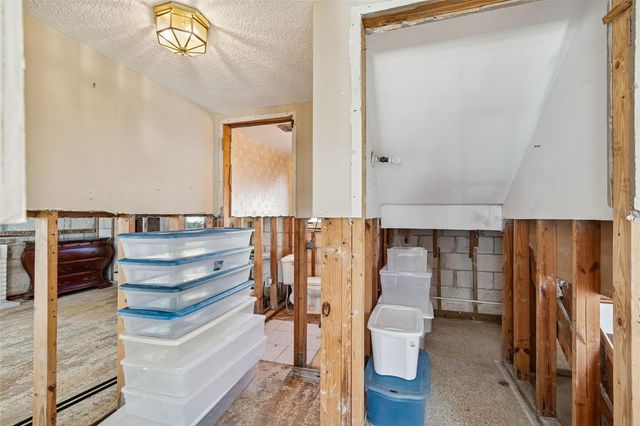 19 SANDPIPER ROAD, Tampa, FL 33609