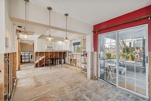 19 SANDPIPER ROAD, Tampa, FL 33609