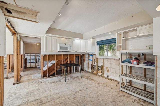 19 SANDPIPER ROAD, Tampa, FL 33609