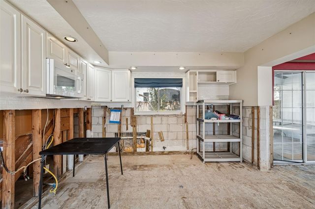 19 SANDPIPER ROAD, Tampa, FL 33609