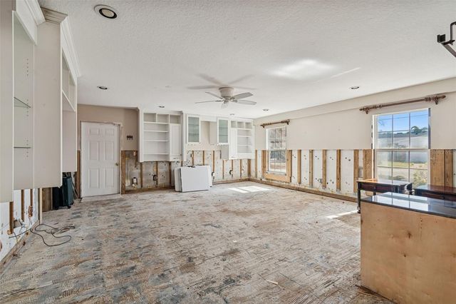 19 SANDPIPER ROAD, Tampa, FL 33609