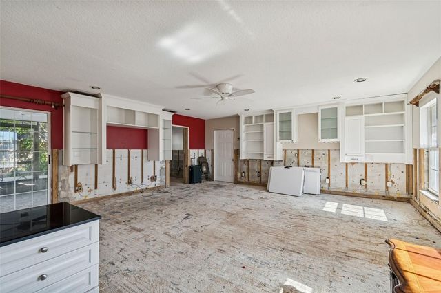 19 SANDPIPER ROAD, Tampa, FL 33609