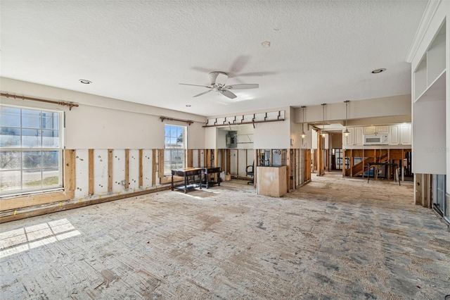 19 SANDPIPER ROAD, Tampa, FL 33609