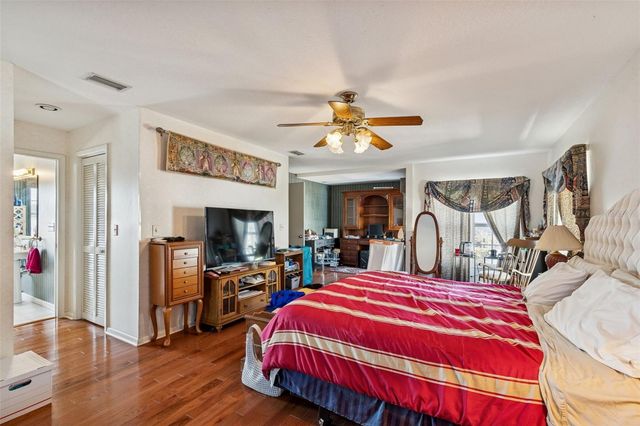 19 SANDPIPER ROAD, Tampa, FL 33609